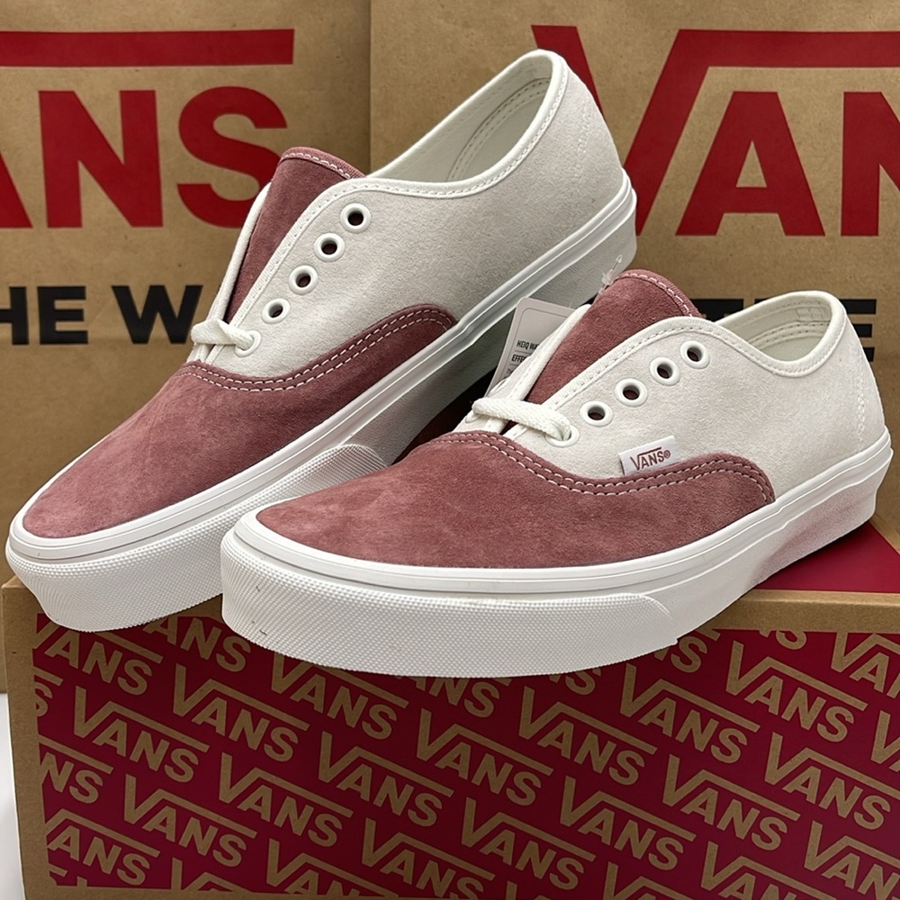 Vans Women’s Authentic Pig Suede Withered Rose
VN000BW5CHO
Sneakers - Picture 4 of 16